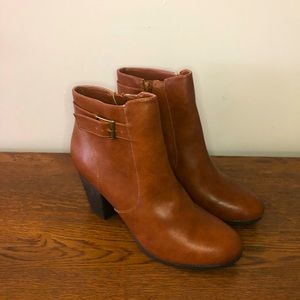 Size 10 Parker and Sky Boots